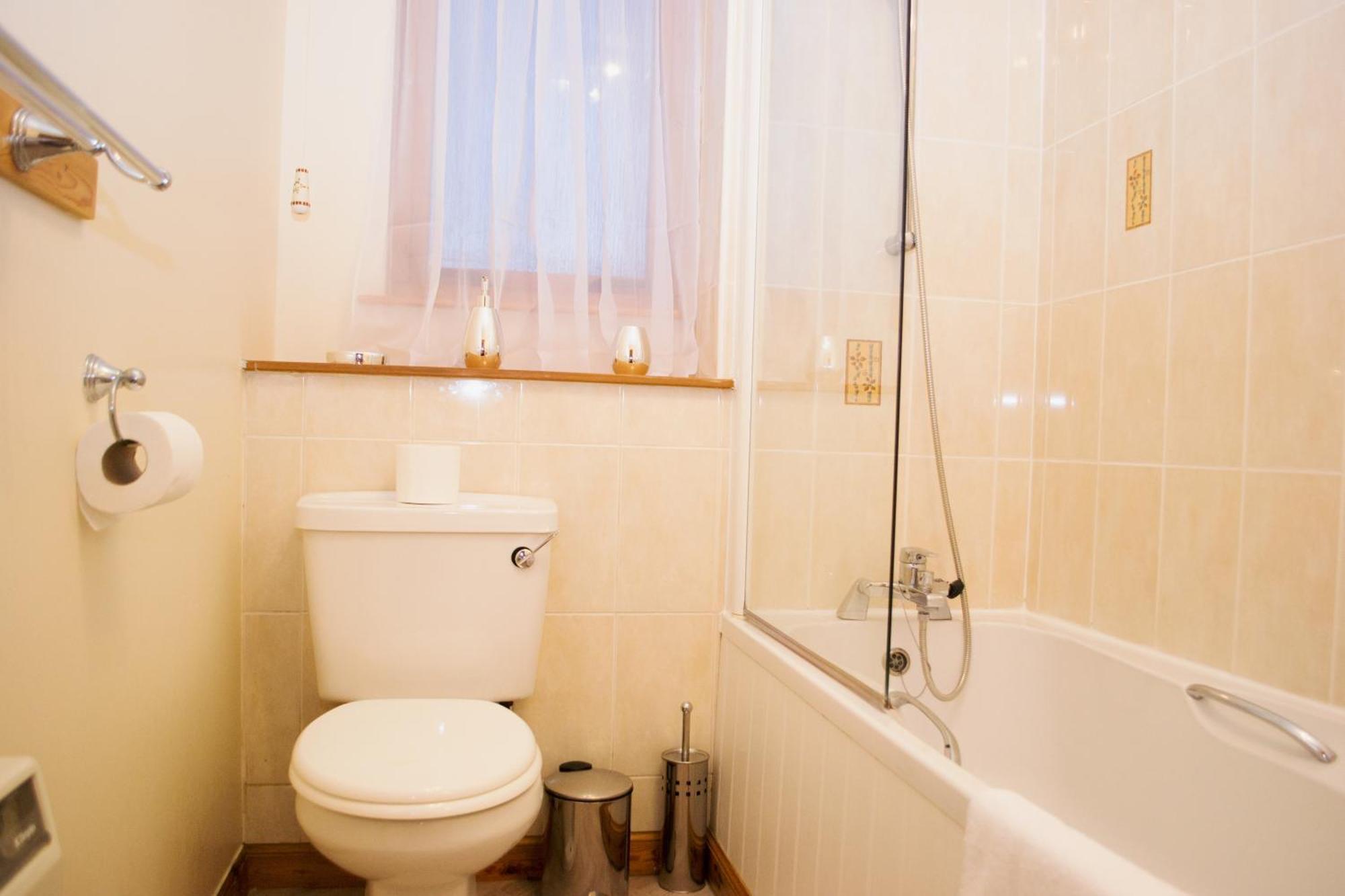 Superb 2 Bedroom Flat - Refurbished Dec 2024 因弗内斯 外观 照片